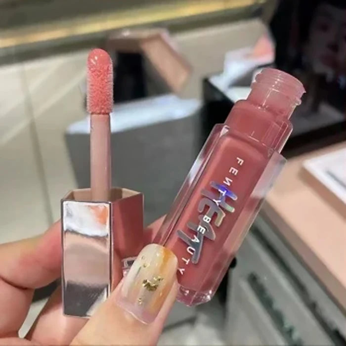 FENTY Beauty brillant à lèvres rouge